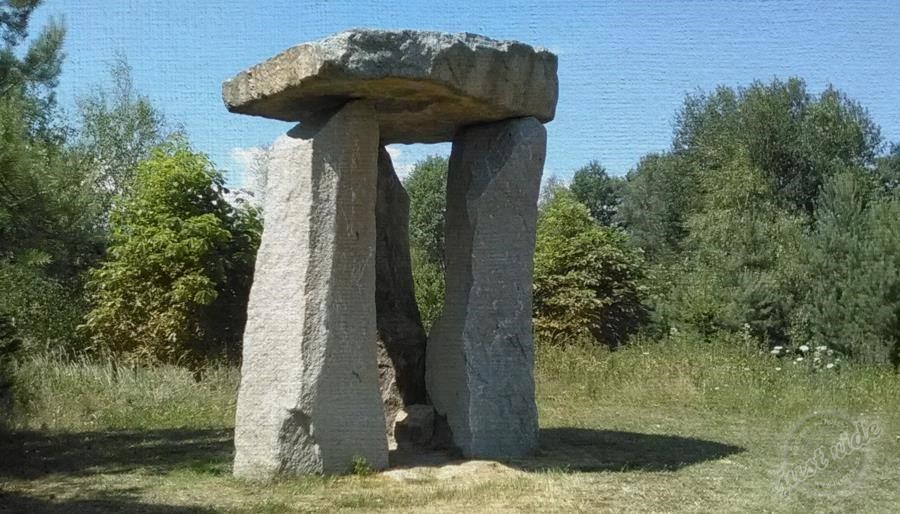 Holašovický Stonehenge