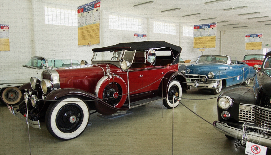 JK CLASSICS Muzeum amerických historických automobilů