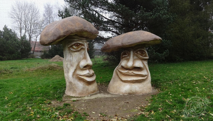 Houby - socha Michala Olšiaka - tip na výlet na Vysočině