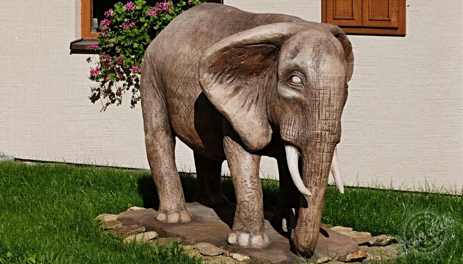 Slon - socha Michala Olšiaka - tip na výlet na Vysočině