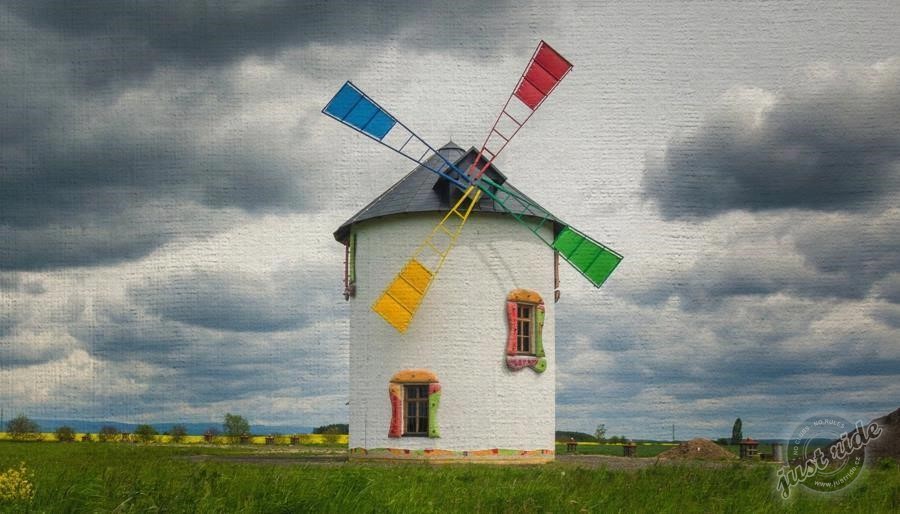 Větrný mlýn Černilov