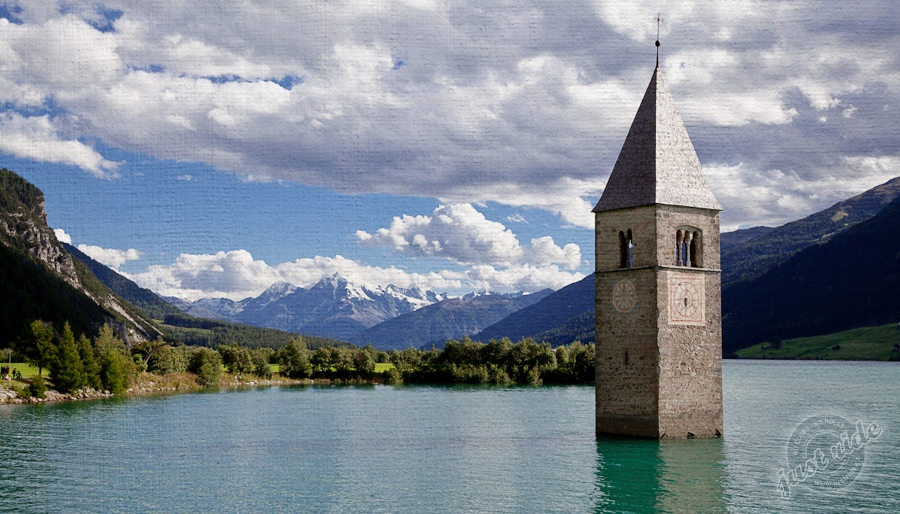 Zvonice potopeného kostela - Itálie - tip na výlet