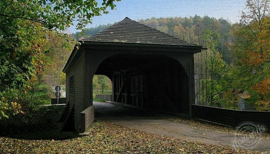 Dřevěný krytý most - Vamberk