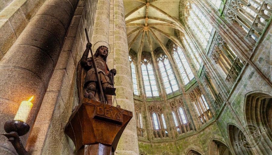 Klášter Mont-Saint-Michel ve Francii